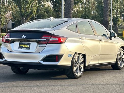 Certified 2021 Honda Clarity Plug-In Hybrid image 4