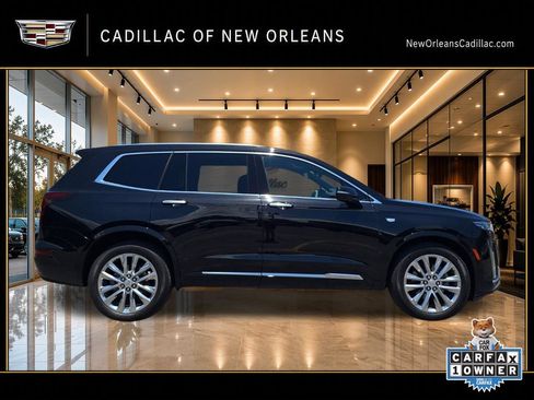 Used 2024 Cadillac XT6 Premium Luxury w/ Technology Package AWD/4WD image 2