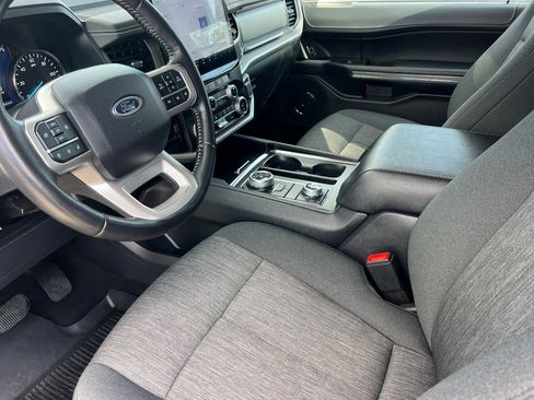 Certified 2024 Ford Expedition XLT AWD/4WD image 11