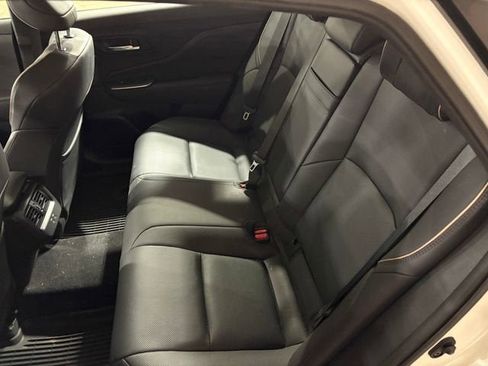 Used 2023 Toyota Crown Limited image 29