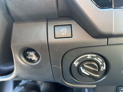 New 2026 Nissan Frontier SV image 29