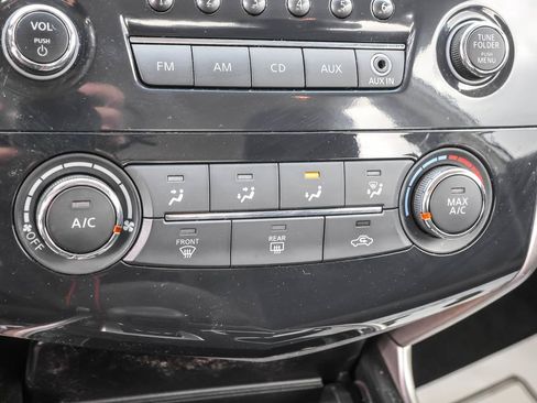 Used 2013 Nissan Altima 3.5 S FWD image 22