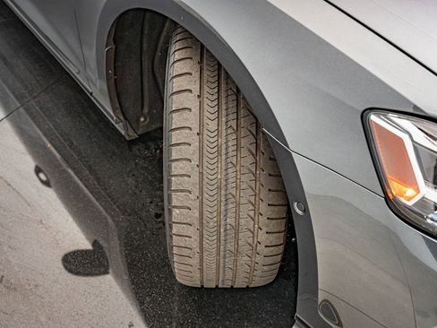 Used 2022 Audi S8 AWD/4WD image 44