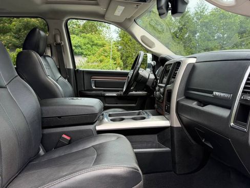 Used 2018 RAM 3500 Laramie AWD/4WD image 39