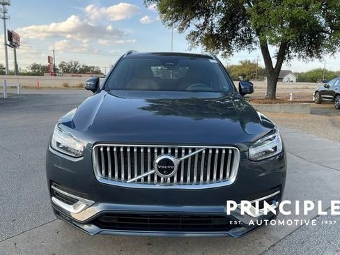 Used 2023 Volvo XC90 B5 Plus w/ Protection Package Premier image 3