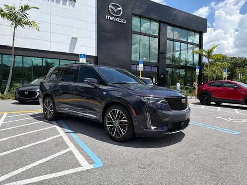 Used 2024 Cadillac XT6 Sport w/ Platinum Package AWD/4WD image 3