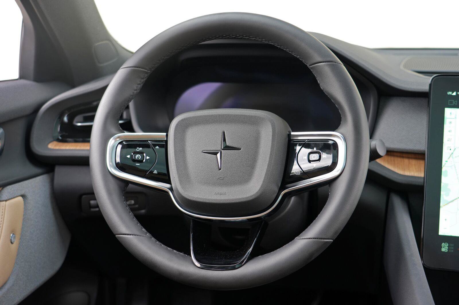 Used 2022 Polestar Polestar 2 w/ Plus Package AWD/4WD image 22