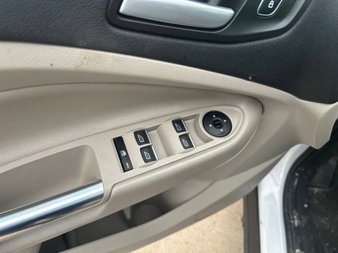 Used 2019 Ford Escape SEL FWD image 8