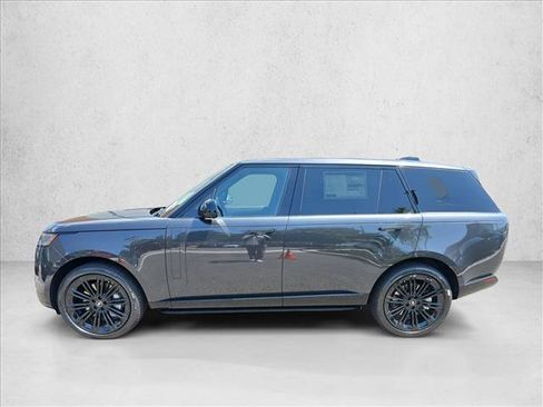 New 2025 Land Rover Range Rover Long Wheelbase SE image 8