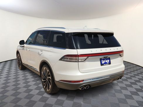 Used 2020 Lincoln Aviator Reserve w/ Equipment Group 202A AWD/4WD image 3