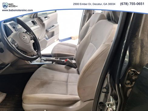 Used 2012 Subaru Forester 2.5X Premium AWD/4WD image 25
