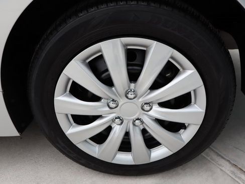 Used 2023 Toyota Corolla LE image 38