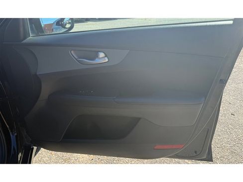 Used 2020 Kia Forte LXS image 25