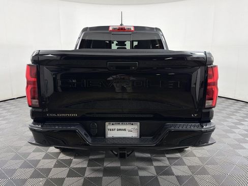 Used 2024 Chevrolet Colorado LT w/ LT Convenience Package III RWD image 5