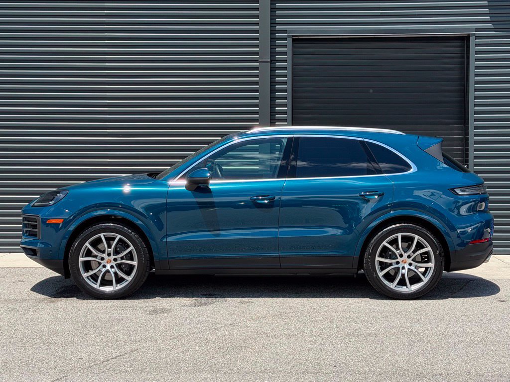 Certified 2026 Porsche Cayenne AWD/4WD image 2