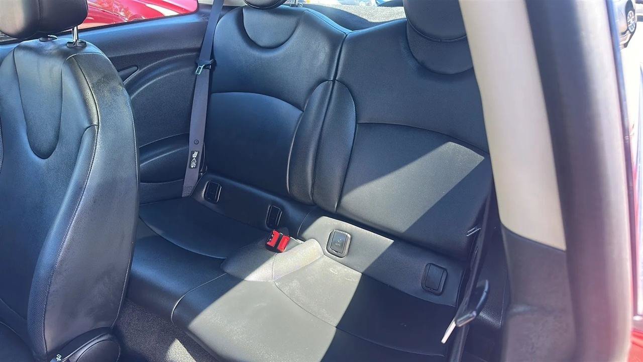 Used 2011 MINI Cooper Hardtop FWD image 27