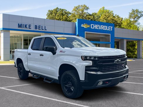 Used 2021 Chevrolet Silverado 1500 LT Trail Boss w/ Bed Protection Package AWD/4WD image 1