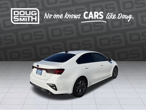 Certified 2019 Kia Forte LXS image 5