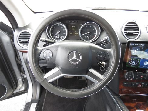 Used 2010 Mercedes-Benz GL 450 4MATIC image 12