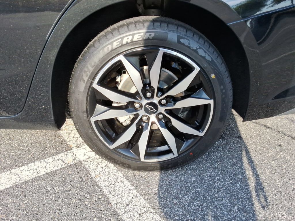 Certified 2025 Chevrolet Malibu RS FWD image 11