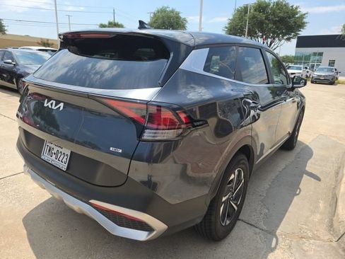 Certified 2023 Kia Sportage LX FWD image 3