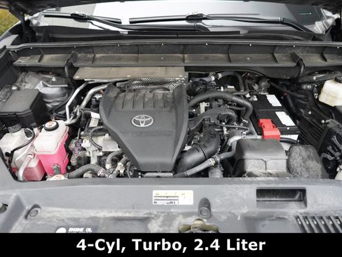Used 2023 Toyota Highlander XLE image 15