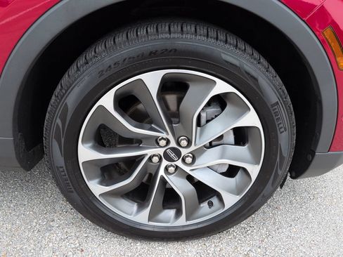 Used 2021 Lincoln Nautilus Reserve FWD image 11