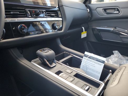 New 2026 Nissan Pathfinder SV image 15
