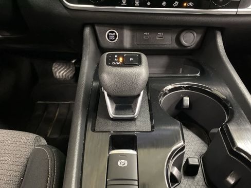 Used 2023 Nissan Rogue SV image 26