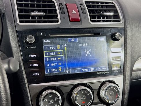 Used 2015 Subaru Crosstrek 2.0i Premium image 30