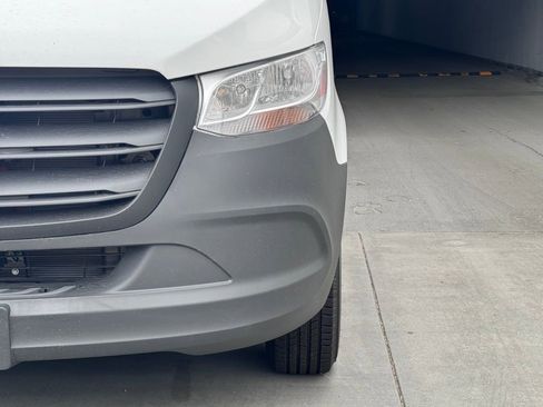 Used 2024 Mercedes-Benz eSprinter 170 Cargo image 7