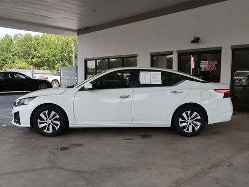 Used 2023 Nissan Altima 2.5 S FWD image 4