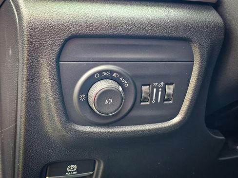 New 2025 Jeep Grand Cherokee Limited image 15