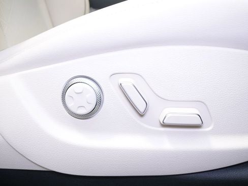 New 2026 Genesis GV80 2.5T Prestige image 38