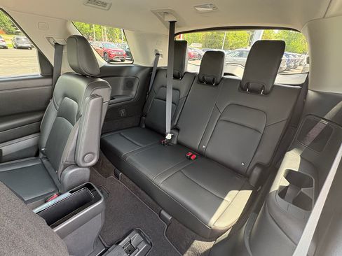 Used 2023 Nissan Pathfinder SL w/ SL Premium Package AWD/4WD image 29