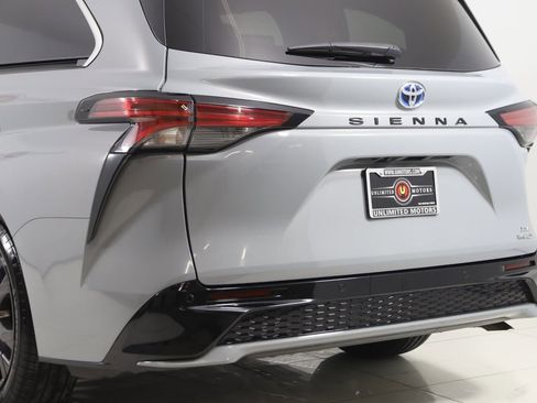 Used 2024 Toyota Sienna XSE image 24