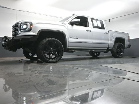 Used 2017 GMC Sierra 1500 SLT w/ Enhanced Driver Alert Package image 33