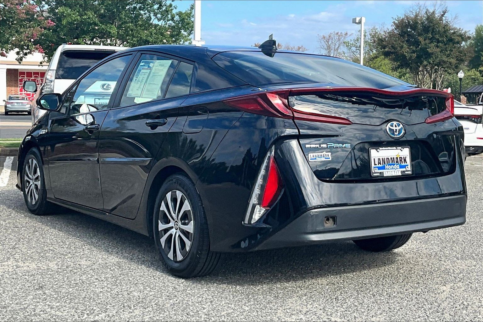 Used 2021 Toyota Prius Prime LE w/ Carpet Mat Package (TMS) FWD image 12