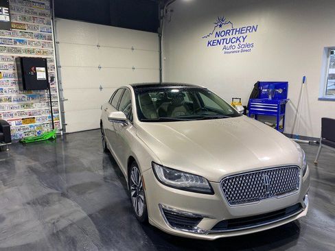 Used 2017 Lincoln MKZ Reserve w/ Climate Package FWD image 1