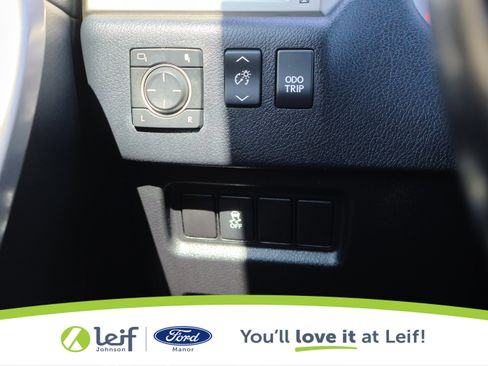 Used 2013 Lexus GX 460 w/ Comfort Plus Pkg image 19