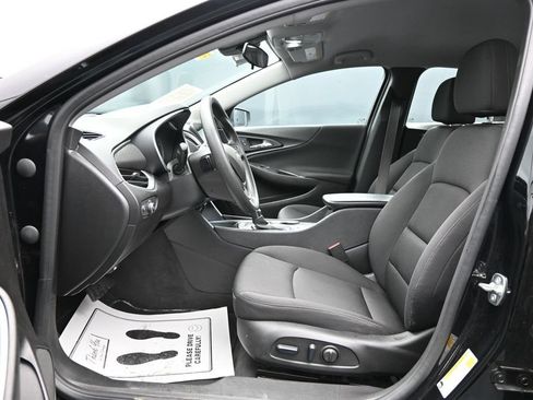 Used 2024 Chevrolet Malibu LT FWD image 9