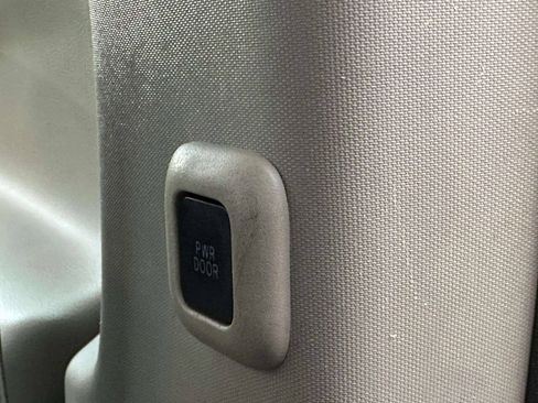 Used 2018 Toyota Sienna XLE FWD image 27