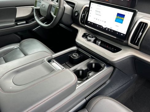 Used 2025 Ford Expedition Max Active image 15