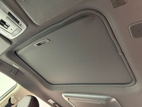 Certified 2023 Toyota Sienna Platinum image 18