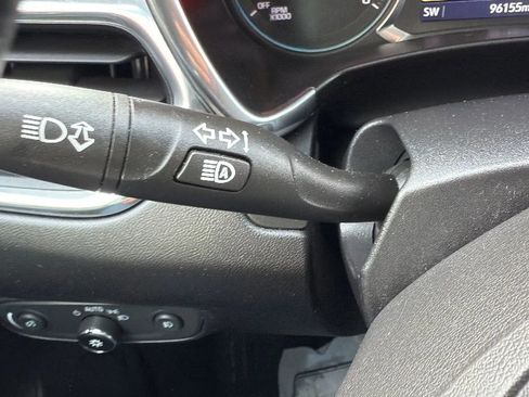 Used 2019 Chevrolet Equinox Premier AWD/4WD image 14