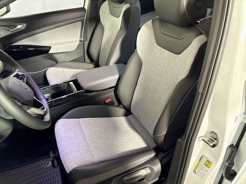 New 2026 Volkswagen ID.4 Pro image 11