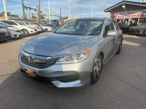 Used 2017 Honda Accord LX image 4