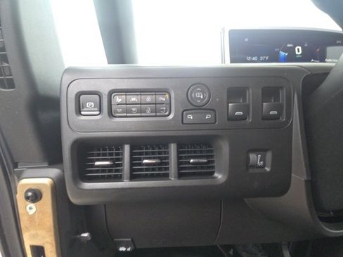 New 2025 Chevrolet Brightdrop 600 image 11