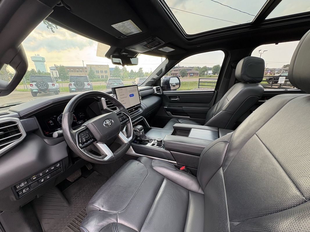 Used 2024 Toyota Tundra Platinum AWD/4WD image 26
