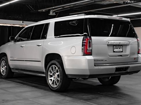 Used 2020 GMC Yukon XL Denali RWD image 14